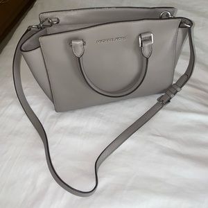Michael kors tote